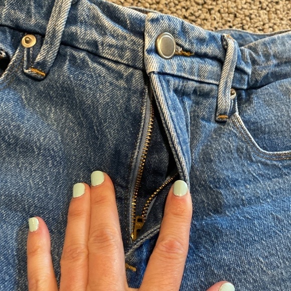 Good American Jeans Size 2/26 in Like New Condition - Picture 5 of 9